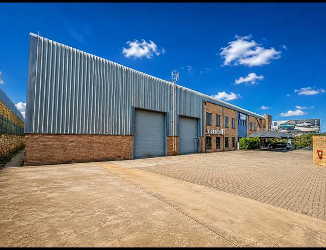 2,294M² WAREHOUSE TO LET IN COSMO BUSINESS PARK